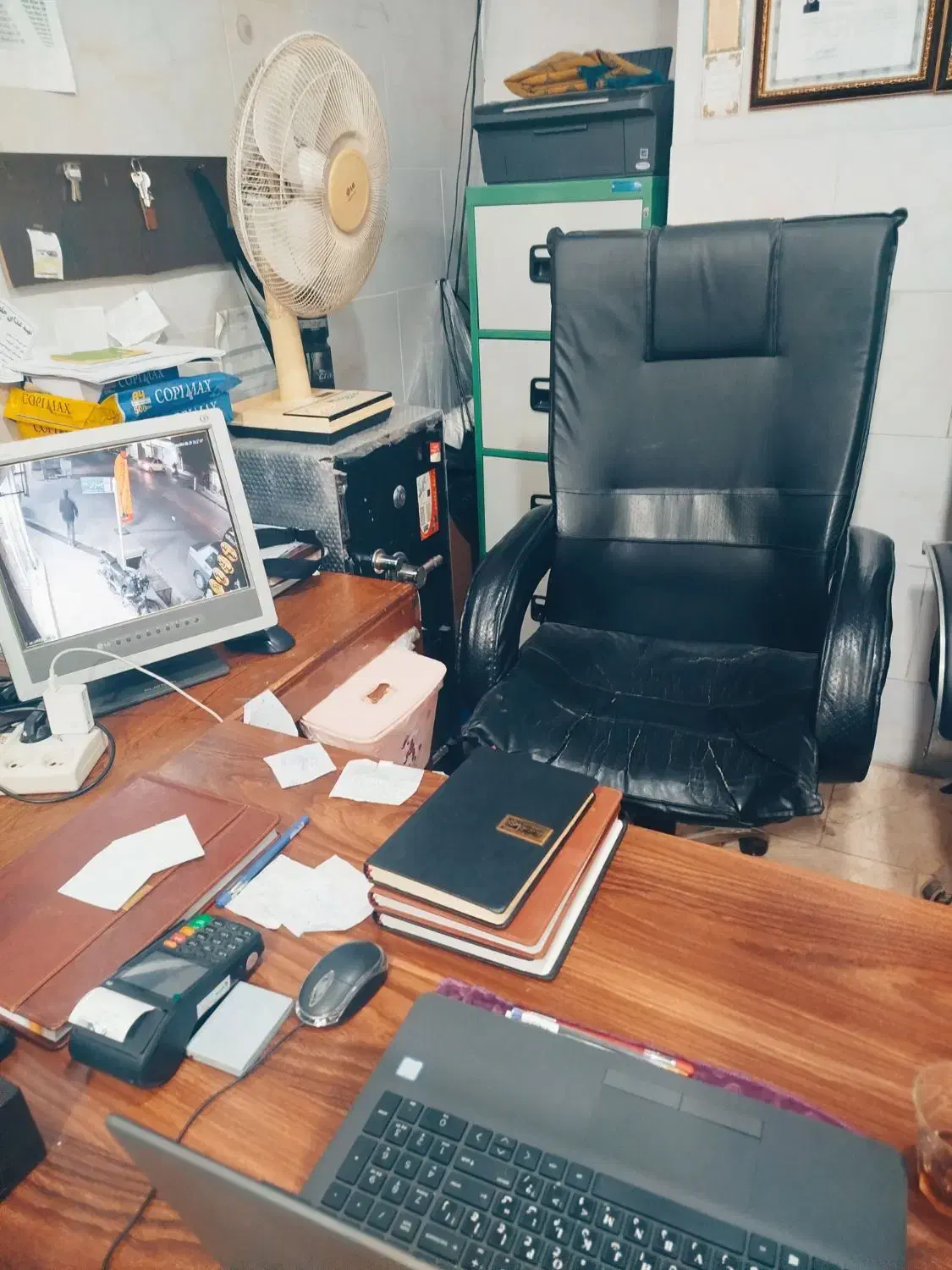 فروش فوری صندلی جک دار مدیریتی و اداری سالم|صندلی و نیمکت|گرگان, |دیوار