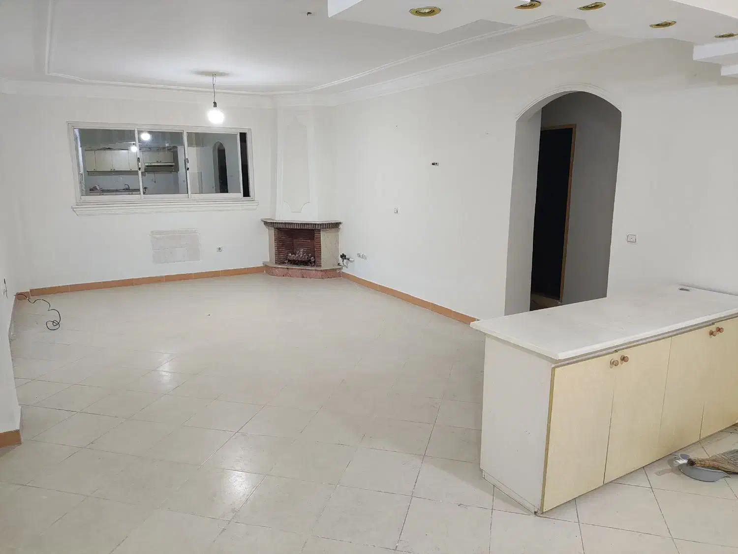 اجاره آپارتمان بسیار تمیز با موقعیت مکانی عالی|اجارهٔ آپارتمان|رشت, استقامت ۲|دیوار