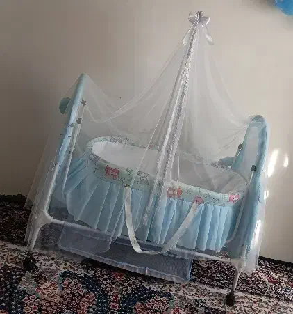 گهواره زیبا و تازه|تخت و صندلی بچه|بوکان, |دیوار