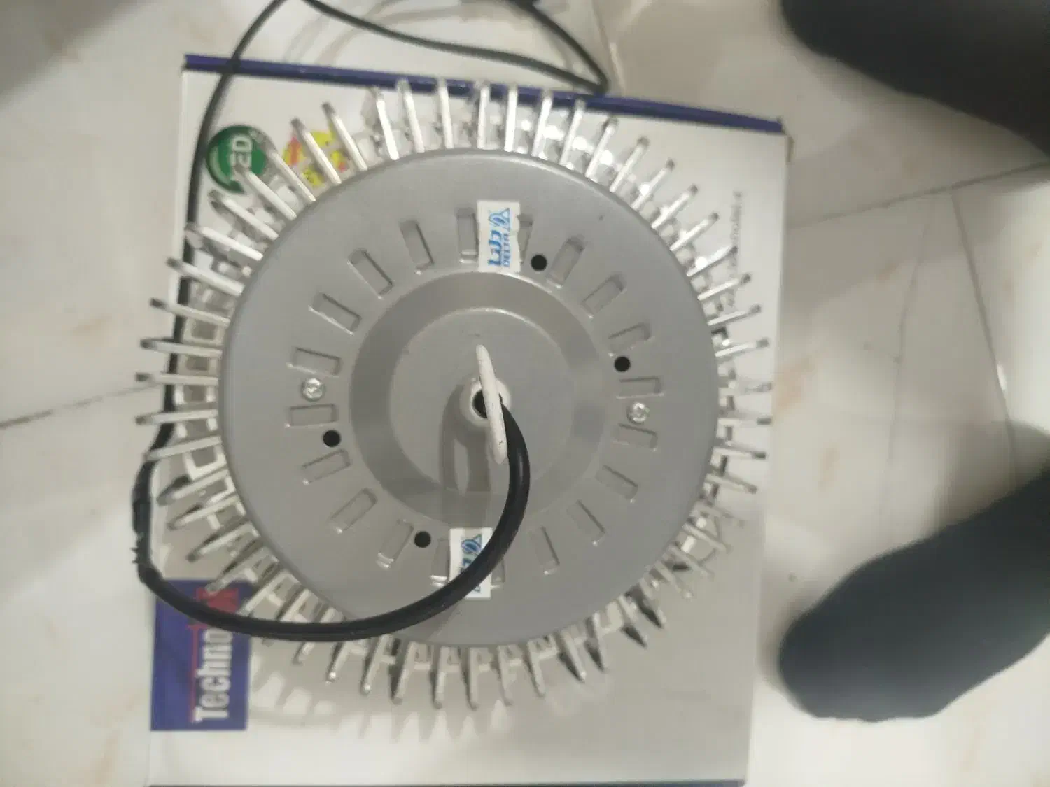 لامپ سوله ای و پروژکتور آکبند|لامپ و چراغ|پرند, فاز ۶|دیوار