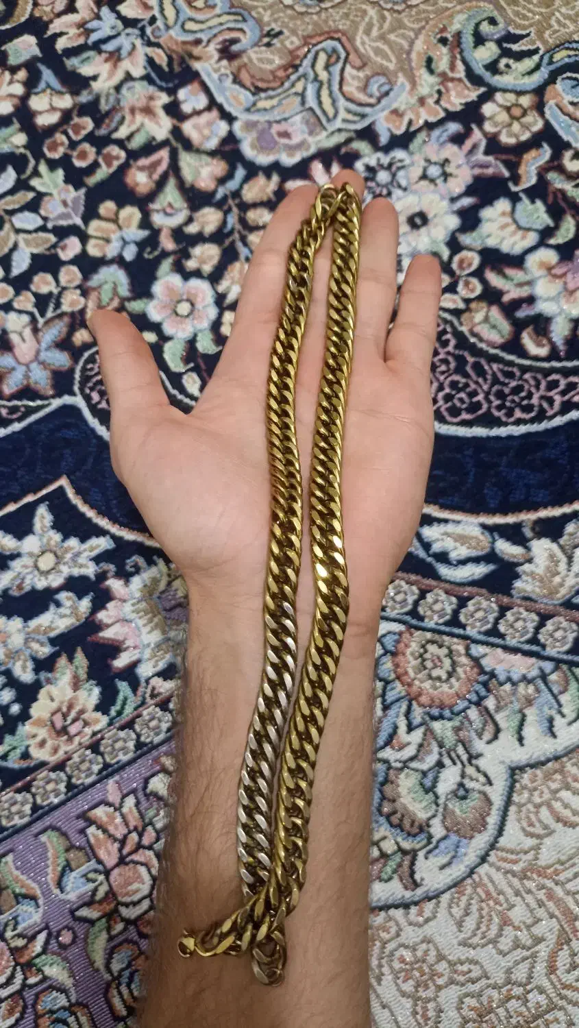 گردنبند|بدلیجات|دوگنبدان, |دیوار