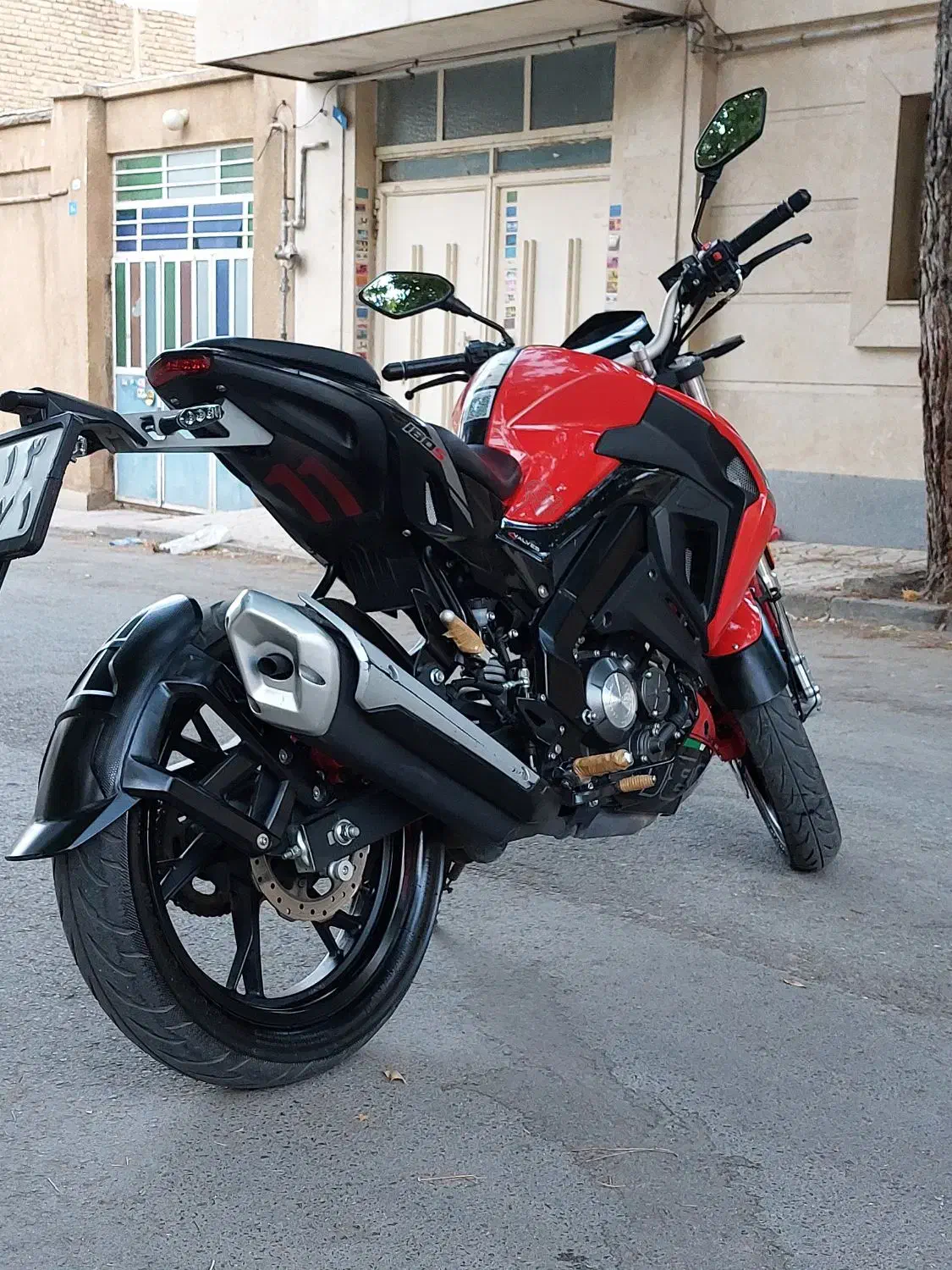 بنلی 180s|موتورسیکلت|همدان, |دیوار