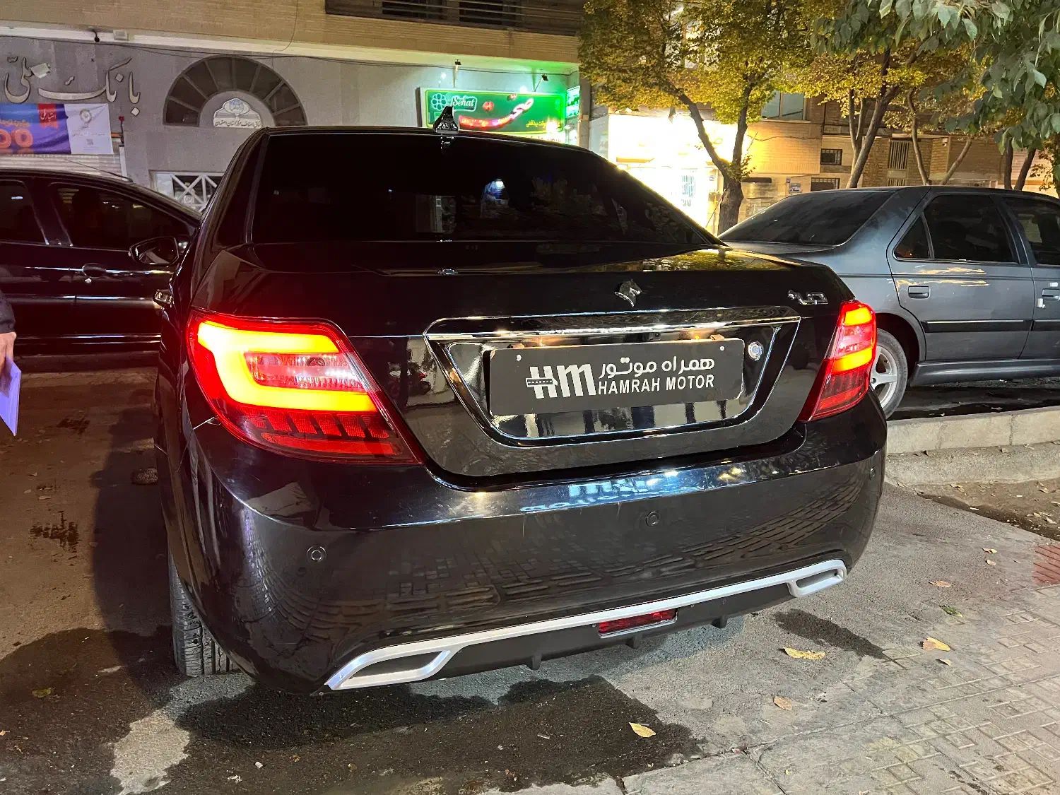 دنا پلاس اتوماتیک ۱۴۰۲|خودرو سواری و وانت|اصفهان, تخت فولاد|دیوار