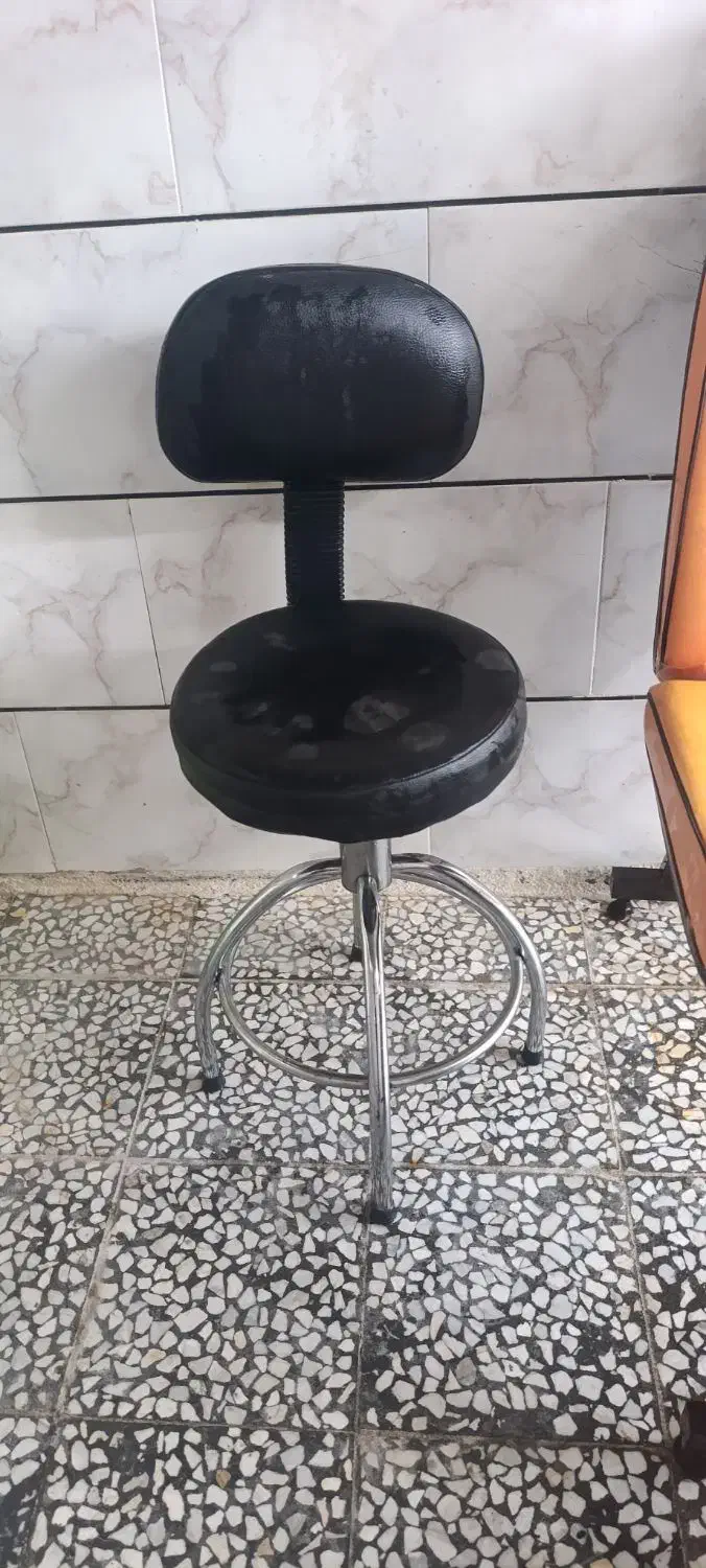 صندلی ارایشگری دستی و گردون|آرایشگاه و سالن‌های زیبایی|خمینی‌شهر, |دیوار