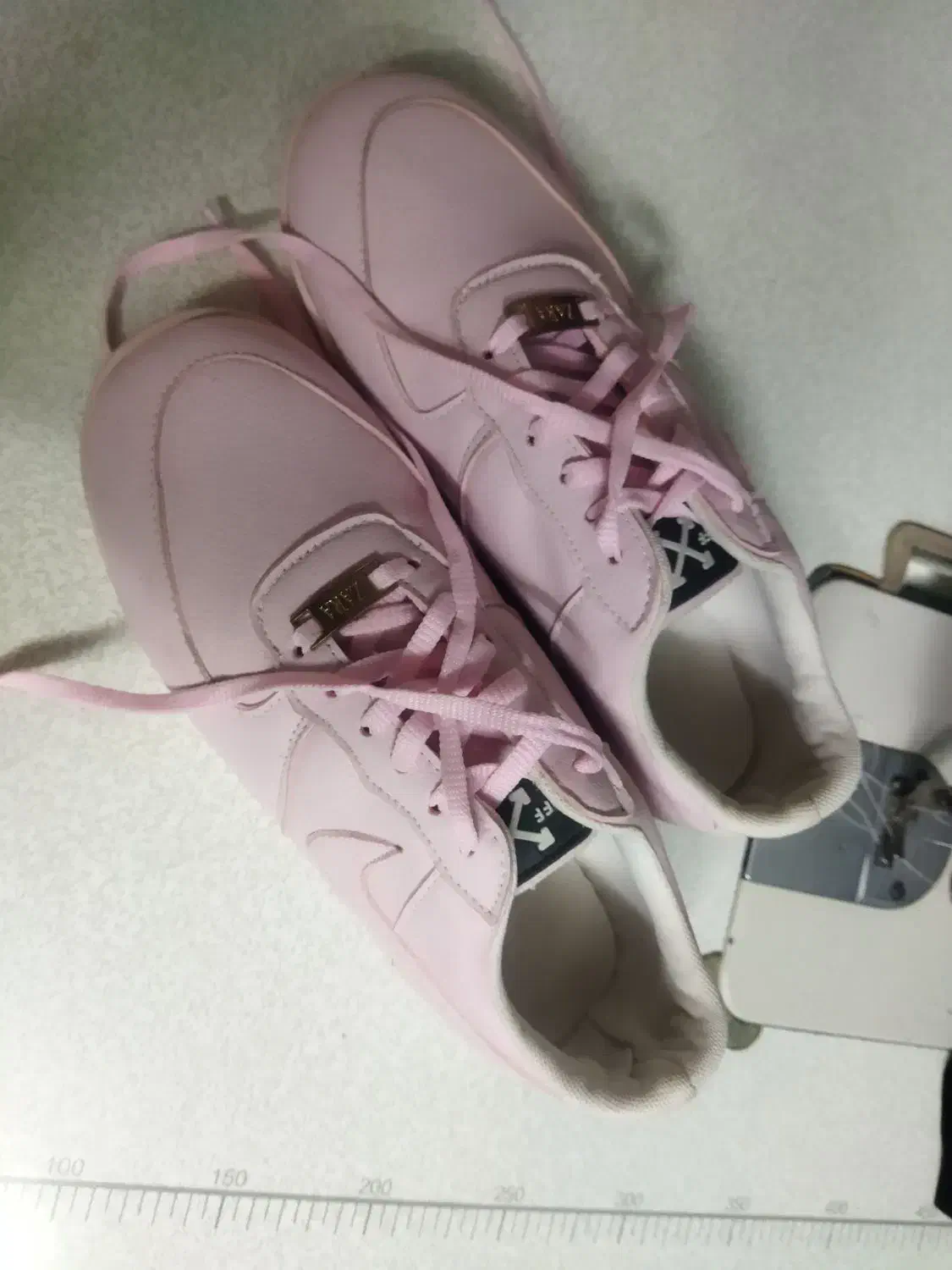 کفش|کیف، کفش، کمربند|بجنورد, |دیوار