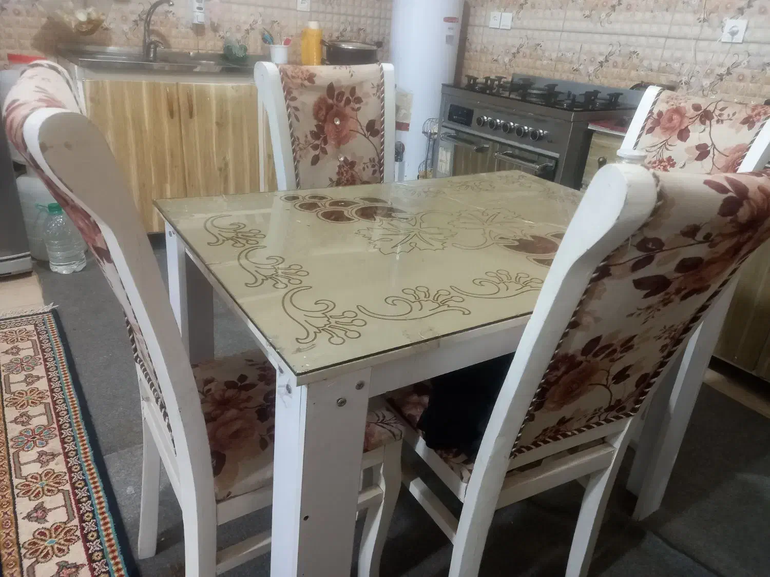 فروش مبل و میز غذاخوری۹۰۰۰|مبلمان خانگی و میز عسلی|یزد, |دیوار