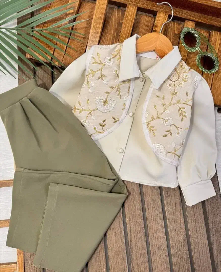 فروش لباس بچگانه از تولیدی ایلام|کفش و لباس بچه|اسلام‌‌آباد غرب, |دیوار