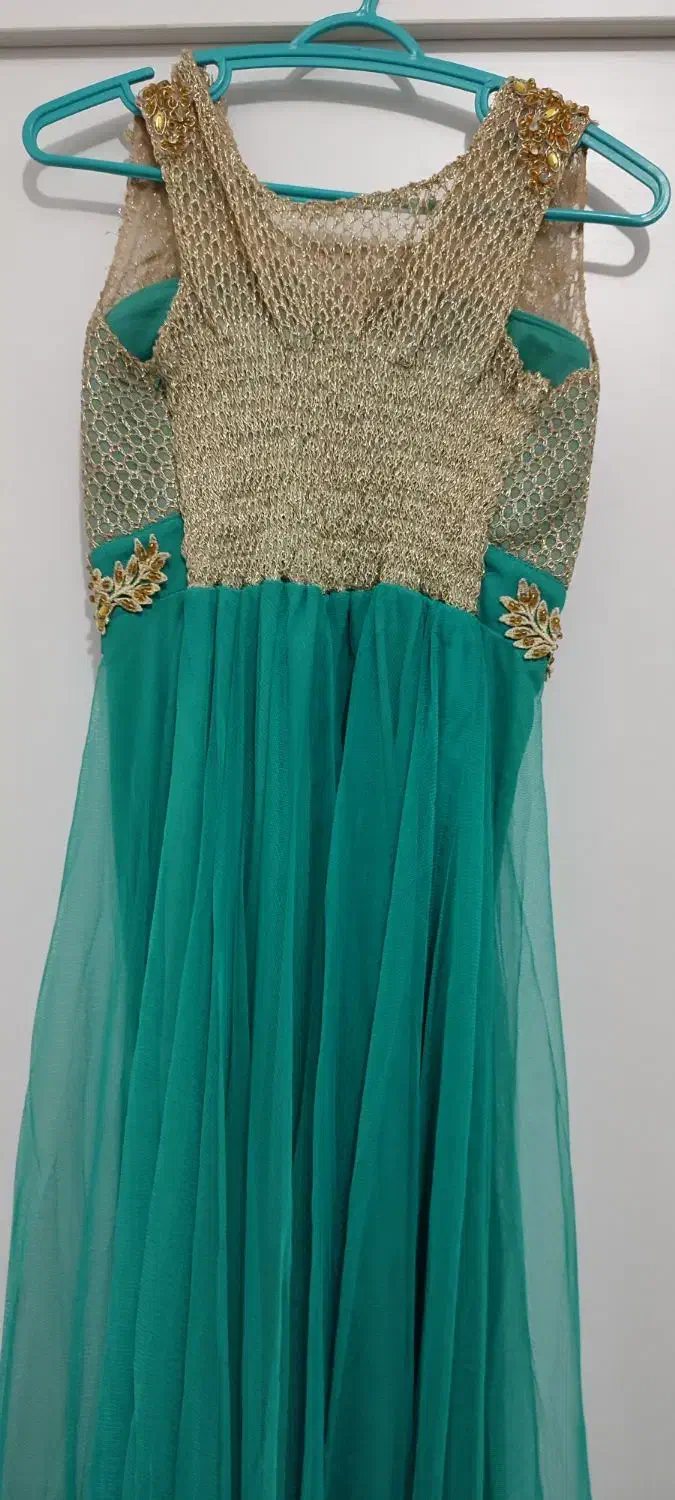 لباس تورمجلسی|لباس|قشم, |دیوار