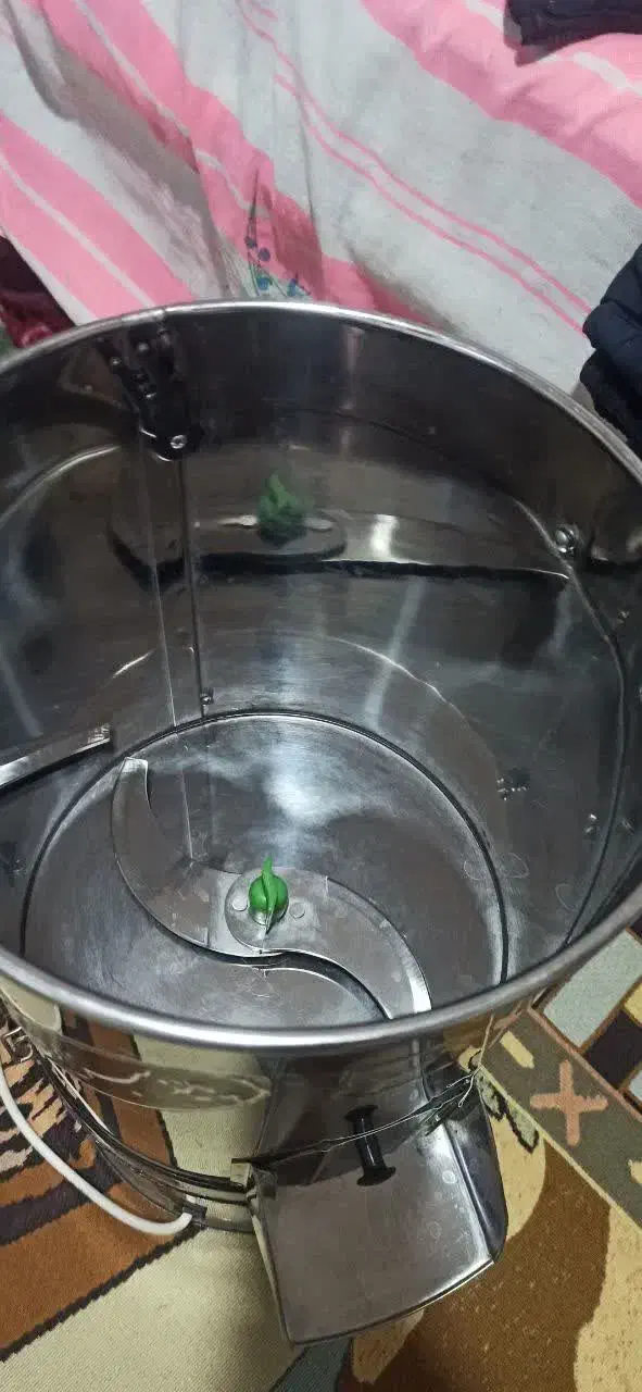 سبزی خوردکنی|خردکن، آسیاب، غذاساز|پیر بکران, |دیوار