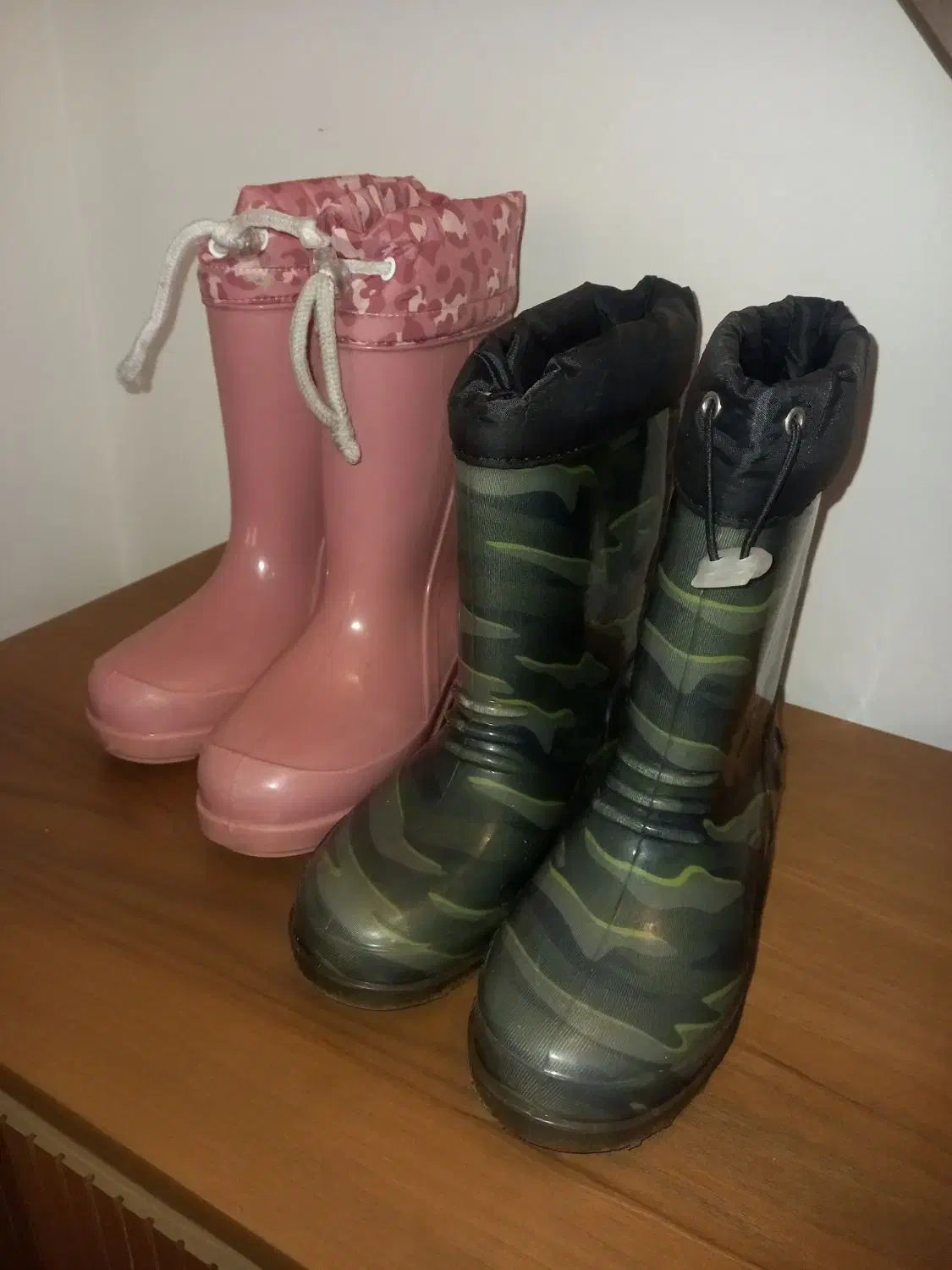 بوت لاستیکی بچه گانه|کفش و لباس بچه|پردیس, فاز ۸|دیوار