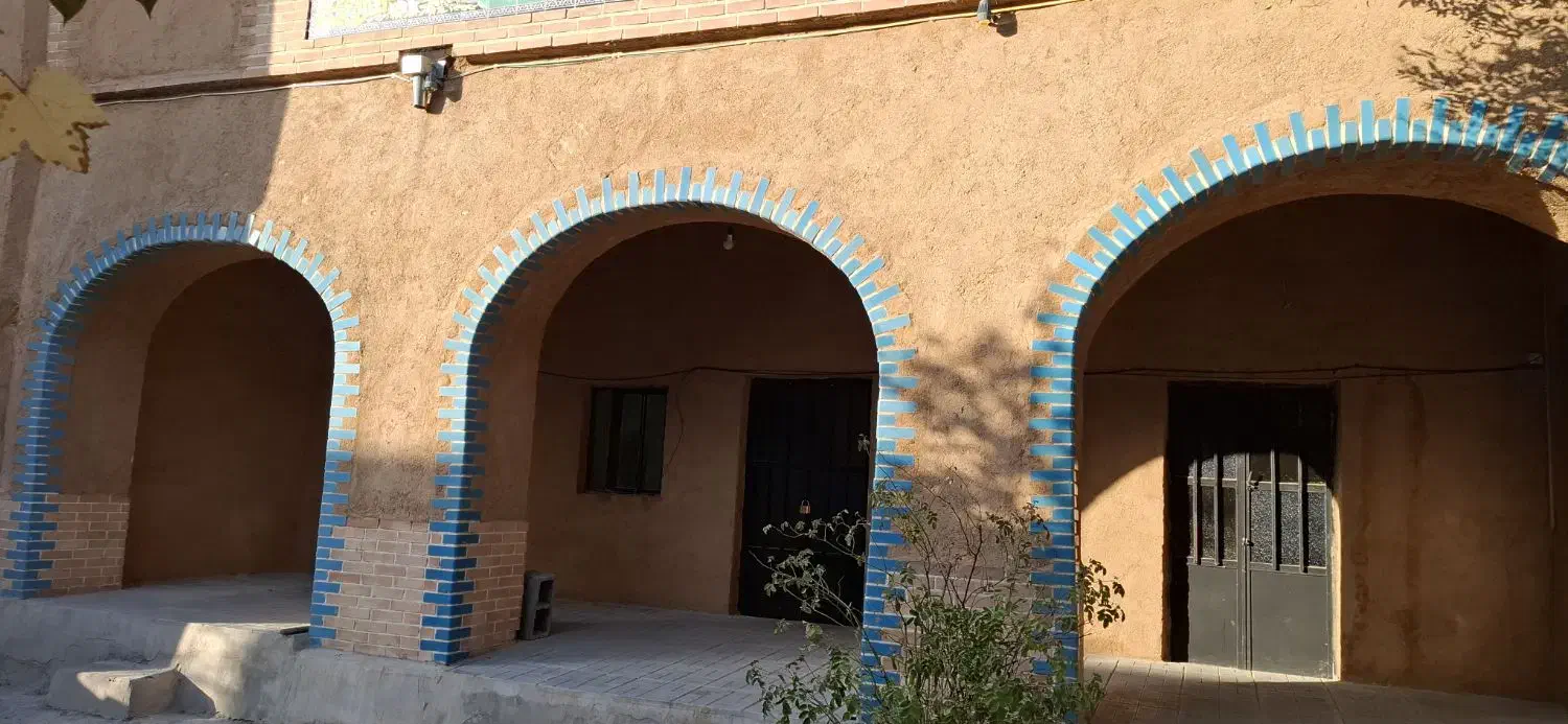 سفره خانه سنتی ۵۰۰ متری ،با موقعیتی عالی|اجارهٔ مغازه و غرفه|ایلام, |دیوار