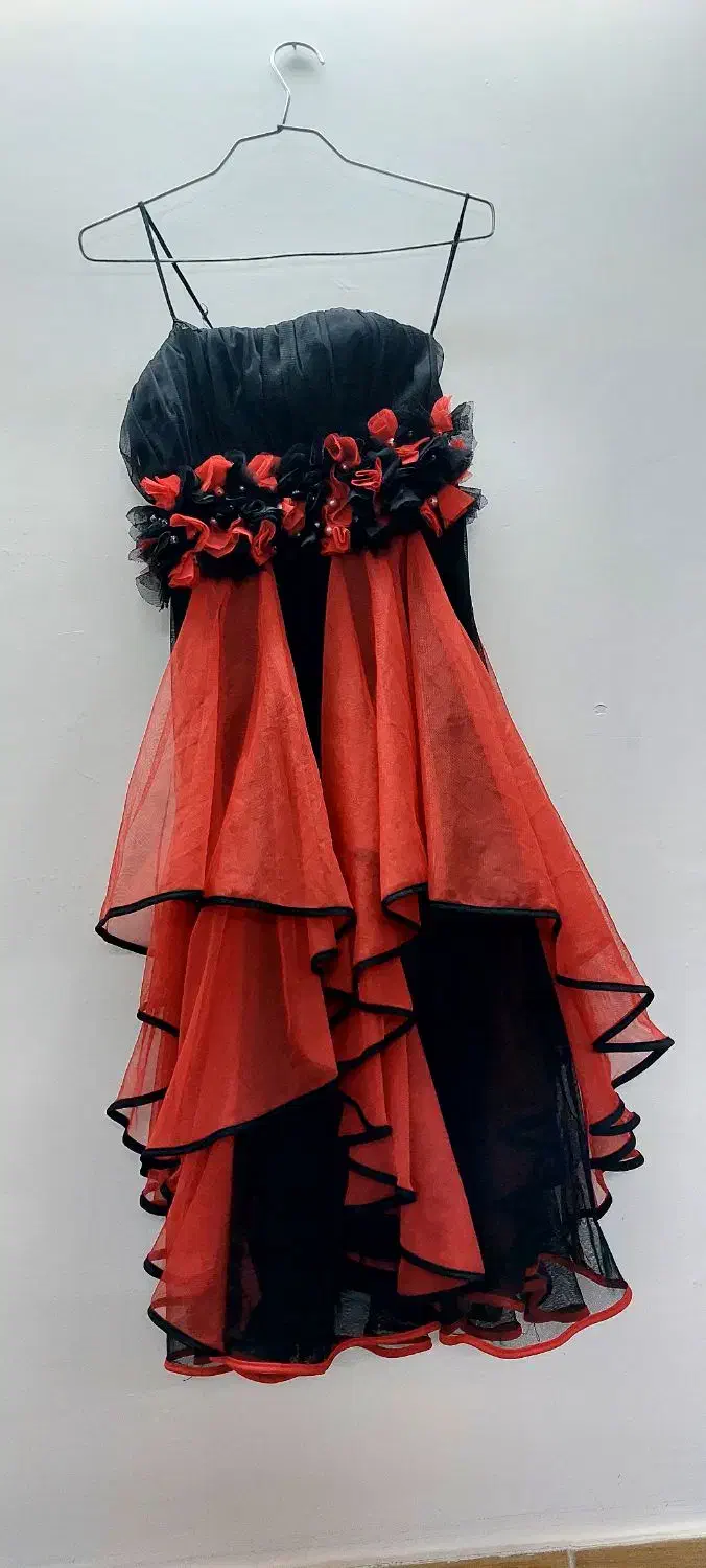 مانتو . پالتو . مجلسی.  پافر .|لباس|سربیشه, |دیوار