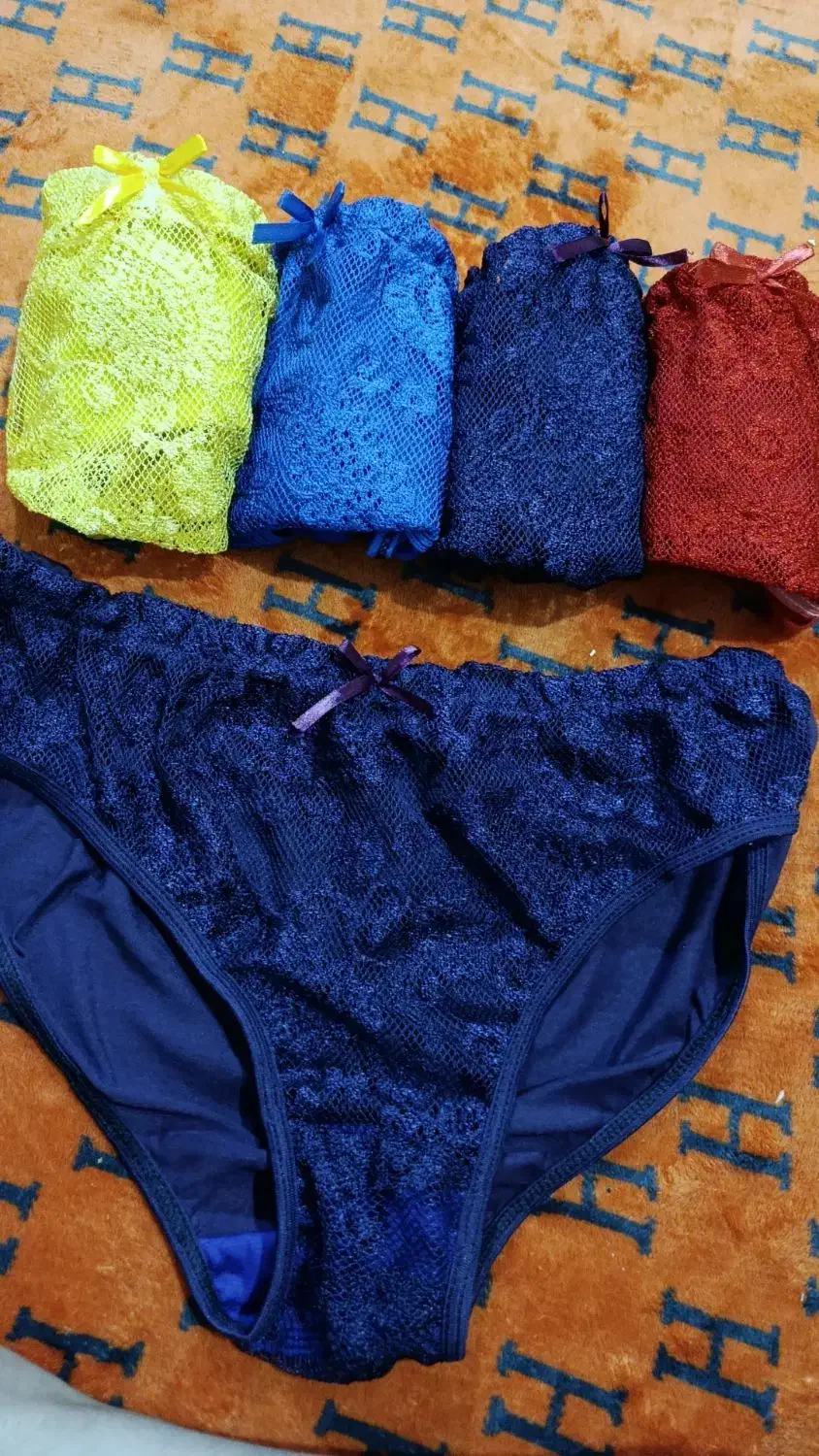 لباس زیر|لباس|صدرا-فارس, فاز ۱|دیوار