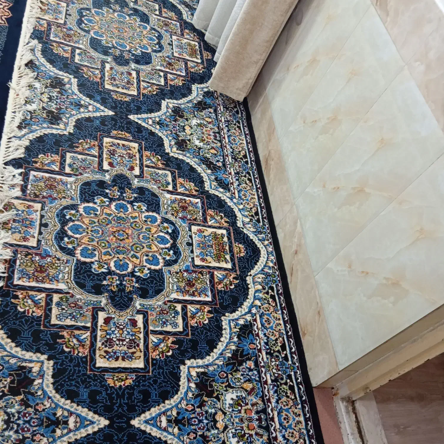 راهروی ۲تا۴متری مثل هم تمیز بدون پارگی وسوختگی|فرش|اهواز, کوی رمضان|دیوار