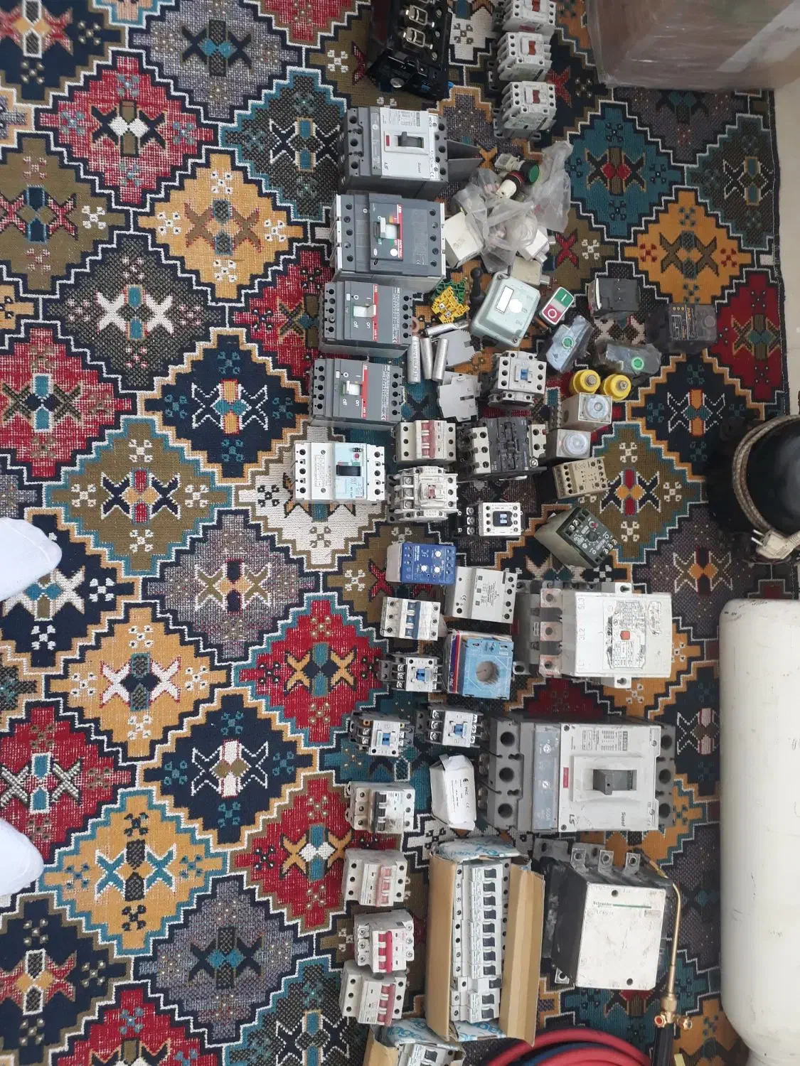 خرید و فروش لوازم برق صنعتی|مصالح و تجهیزات ساختمان|کرمانشاه, |دیوار