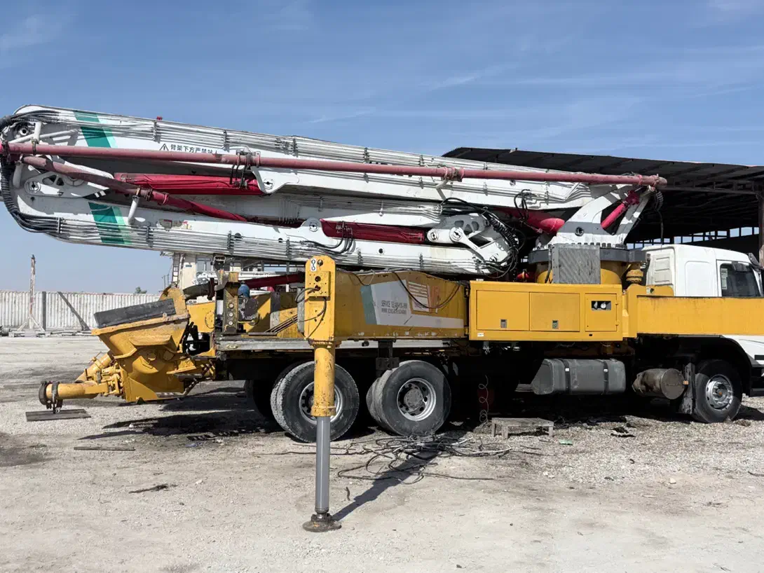 پمپ دکل ۵۲ متری xcmg(شویینگ)نصب روی اف ام ۸۲|خودرو سنگین|تهران, اکباتان|دیوار