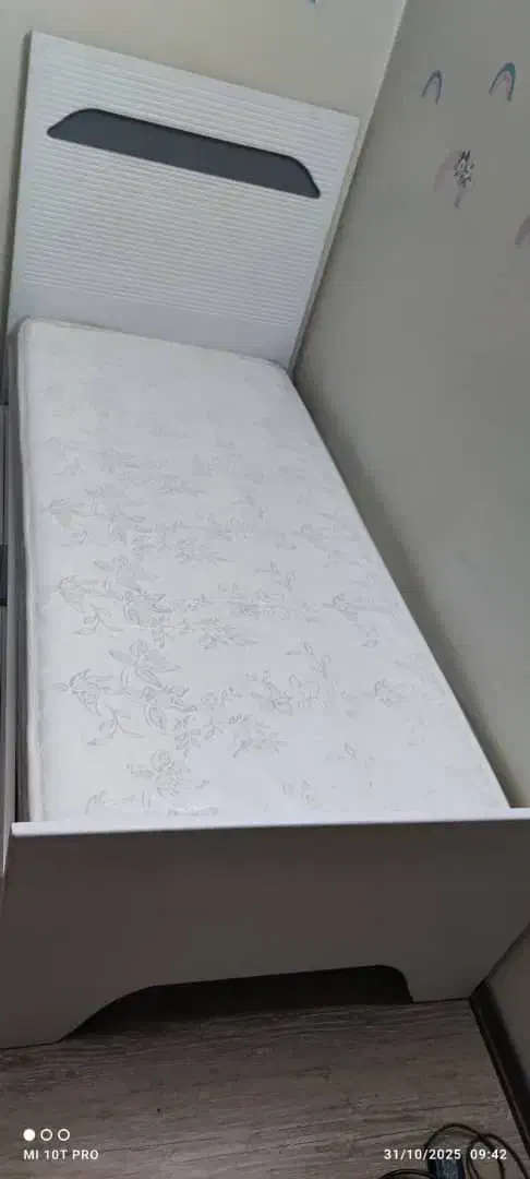 تخت نوجوان|تخت و سرویس خواب|مشهد, سناباد|دیوار