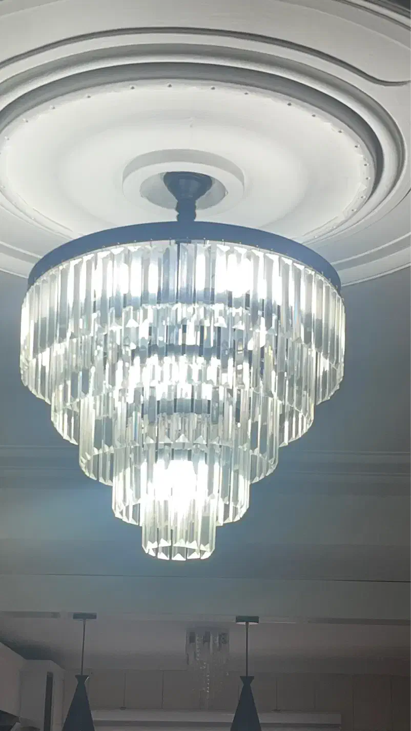 لوستر کریستالی طبقاتی|لوستر و چراغ آویز|لاهیجان, کوی آزادگان|دیوار