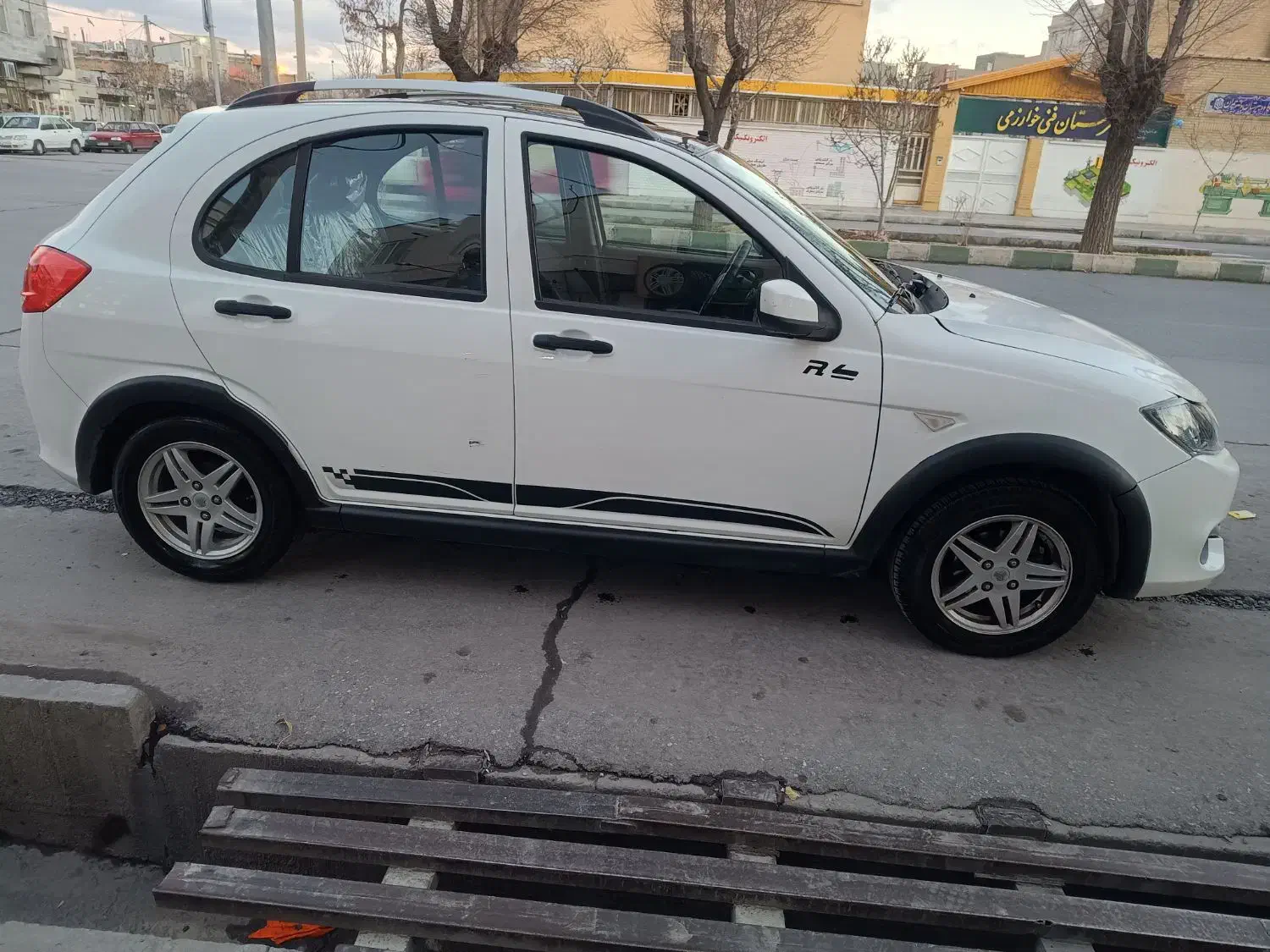 کوییک Rمدل 1400|خودرو سواری و وانت|اراک, |دیوار