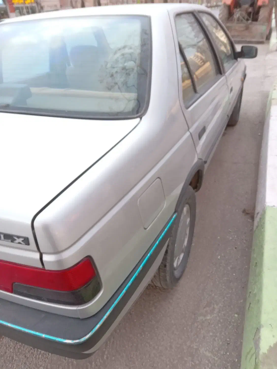 وسیله نقلیه پژو ۴۰۵|خودرو سواری و وانت|شهرضا, |دیوار