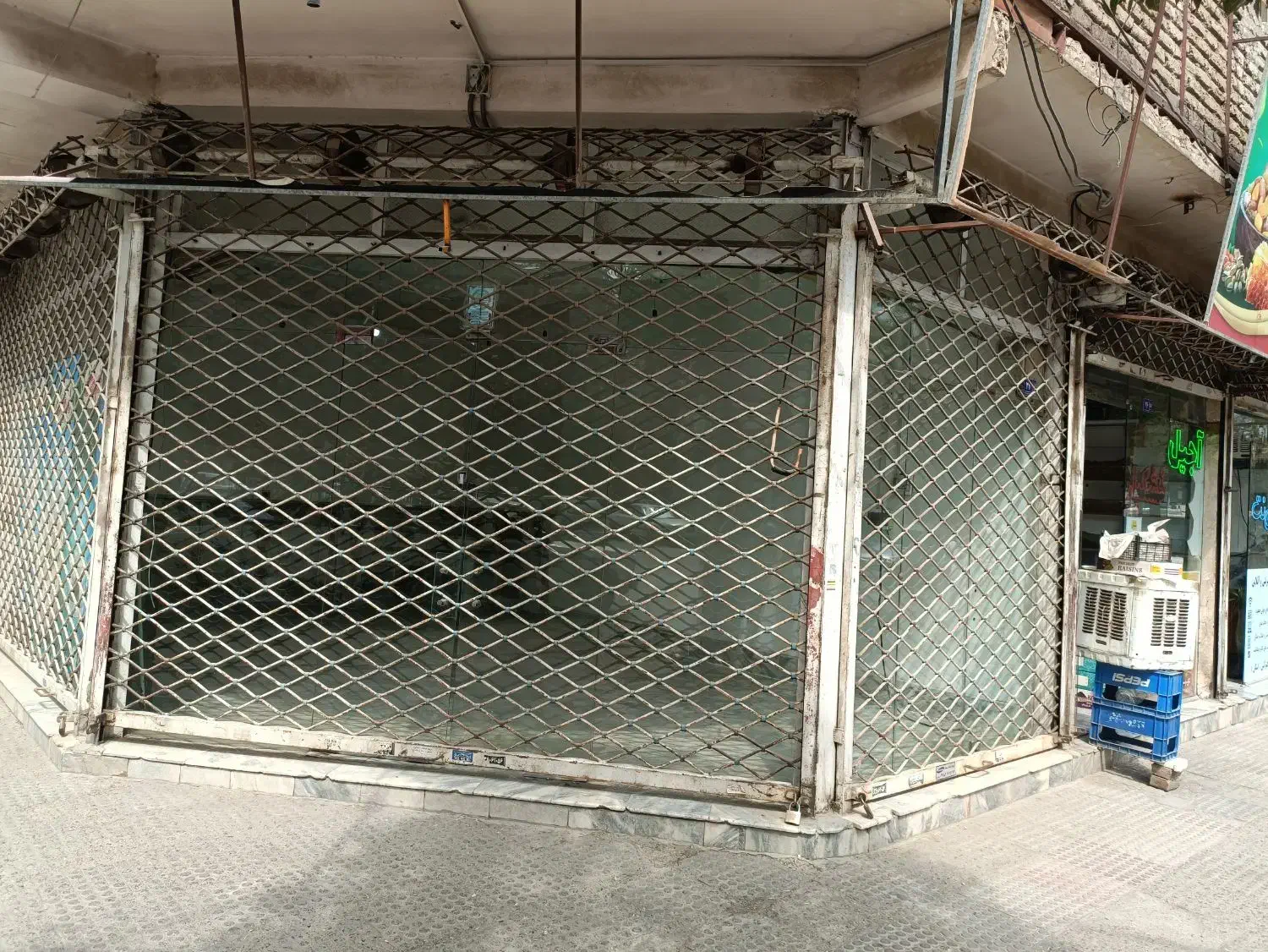 ۳۰ متر تجاری دایم خیبر|اجارهٔ مغازه و غرفه|مشهد, فدک|دیوار