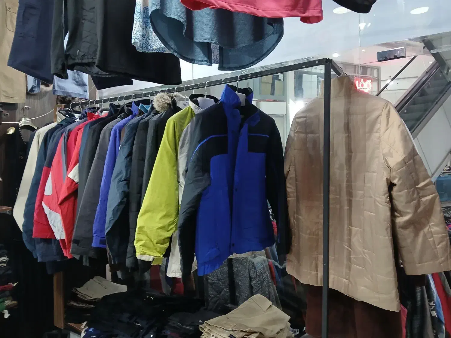 کاپشن های استوک اورجینال|لباس|اراک, |دیوار