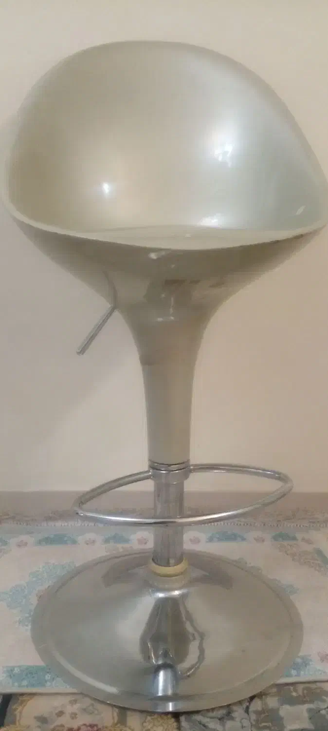 صندلی چرخشی|صندلی و نیمکت|قدس, شهر‌قدس|دیوار