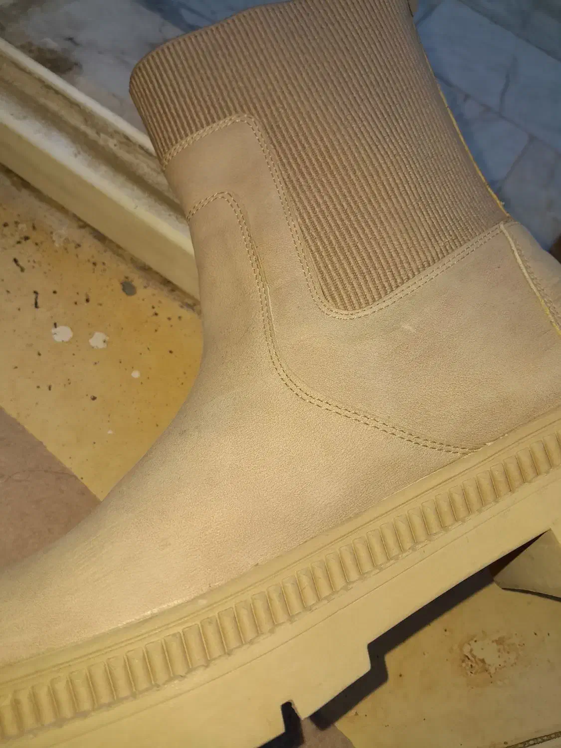 چکمه|کیف، کفش، کمربند|خرم‌آباد, |دیوار