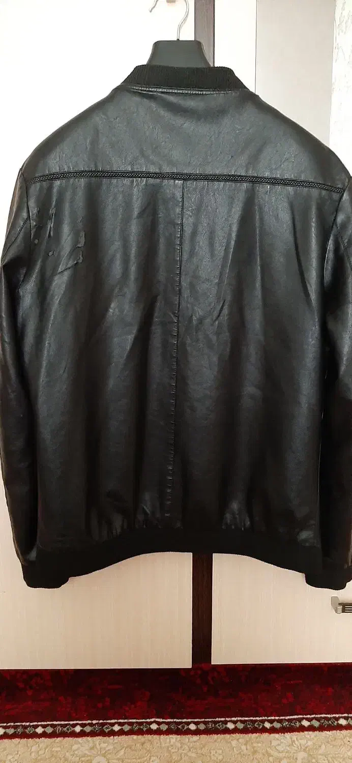 کت چرم|لباس|مشگین شهر, |دیوار