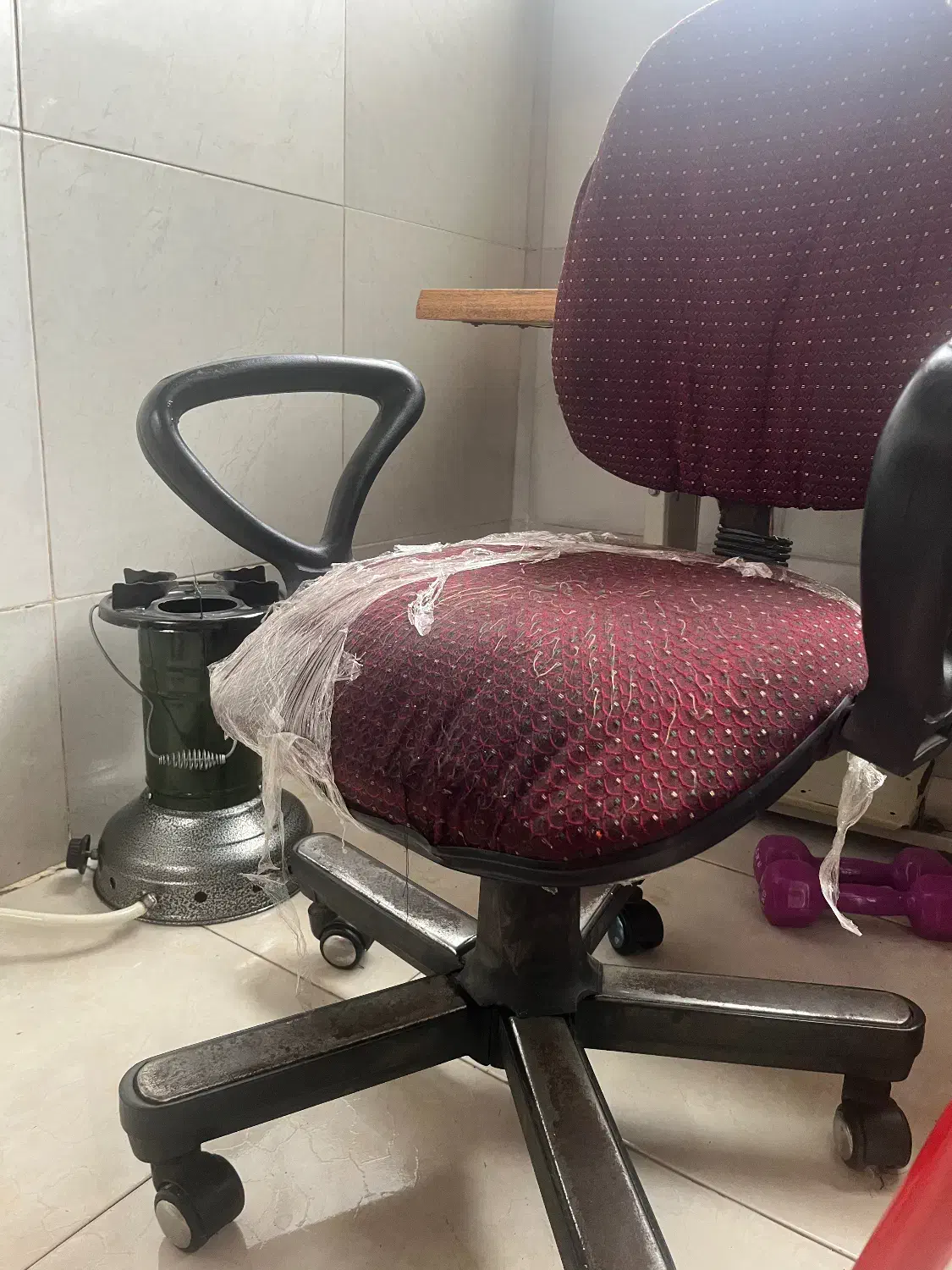 صندلی چرخ دار|صندلی و نیمکت|لاهیجان, طالقانی|دیوار