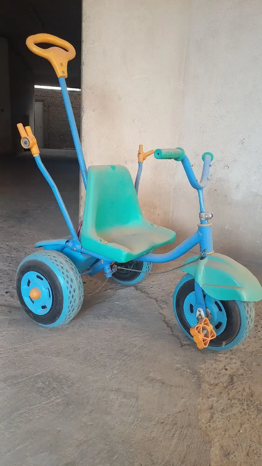 دوچرخه و سه چرخه|دوچرخه، اسکیت، اسکوتر|گنبد کاووس, |دیوار