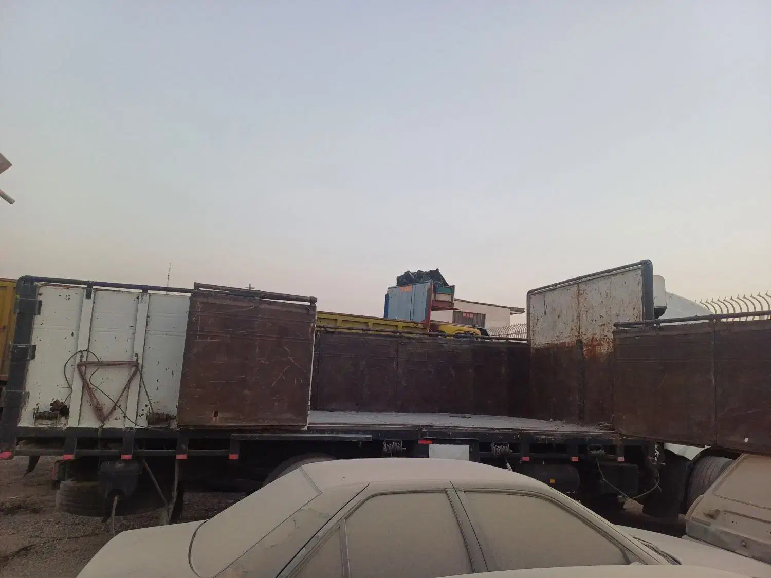 اتاق تک باری بغل باز شو|ماشین‌آلات صنعتی|خمینی‌شهر, |دیوار