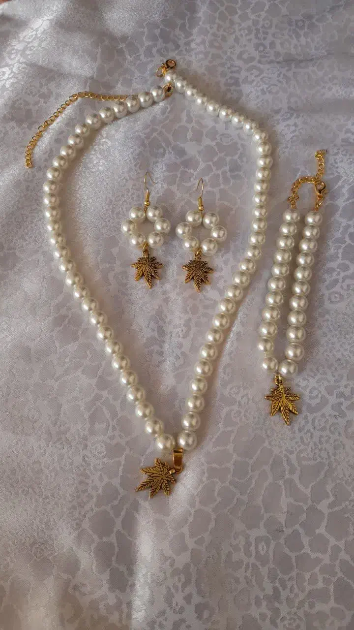 سرویس مروارید|جواهرات|قائن, |دیوار