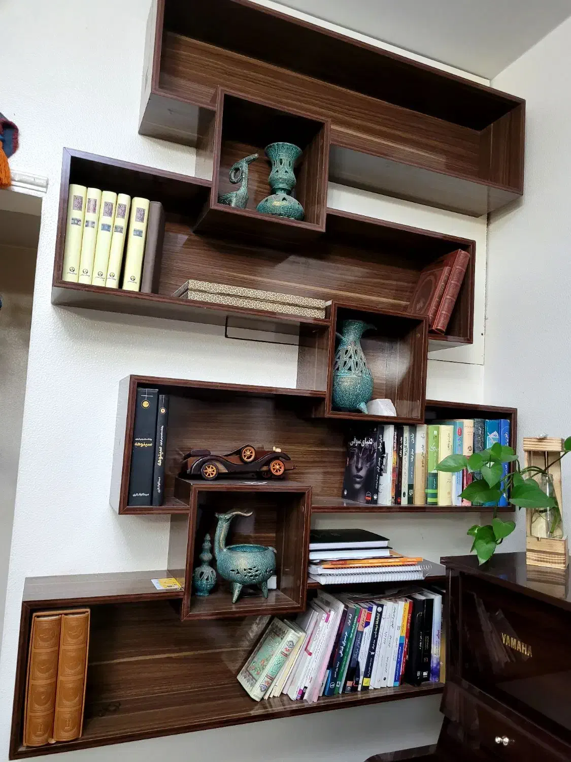 جاکتابی|کتابخانه، شلف، قفسه‌های دیواری|شاهین‌شهر, شهرک میلاد|دیوار