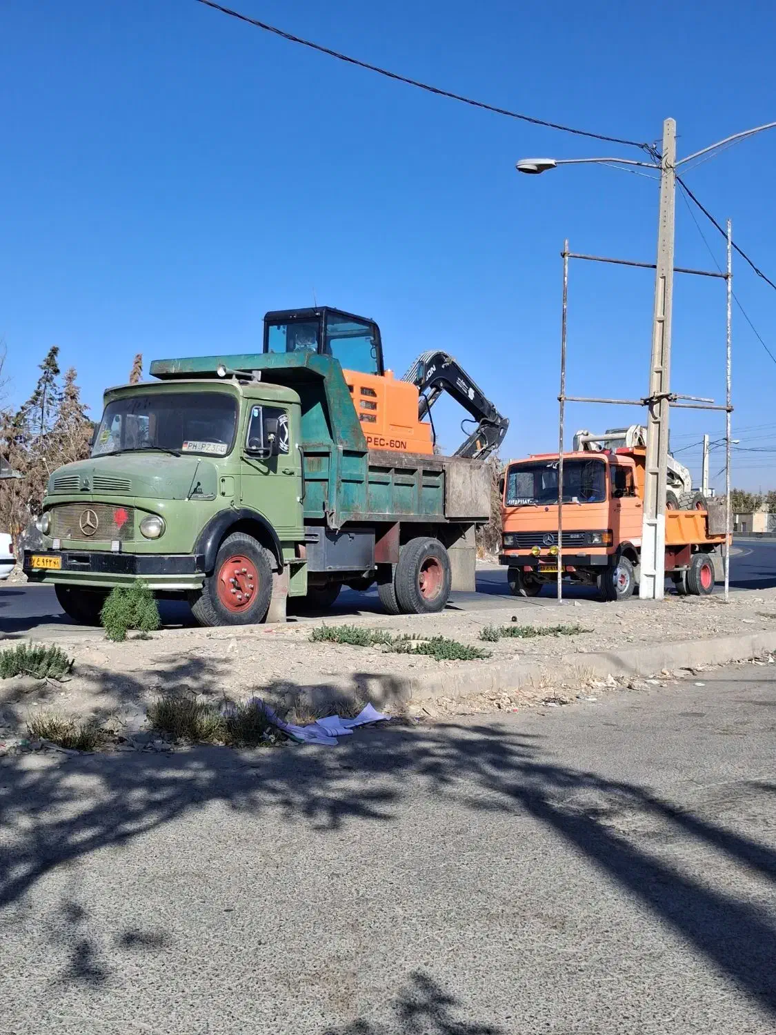 خاور بابکت حمل نخاله کندن استخر مینی بیل|خدمات حمل و نقل|کرج, گلشهر|دیوار