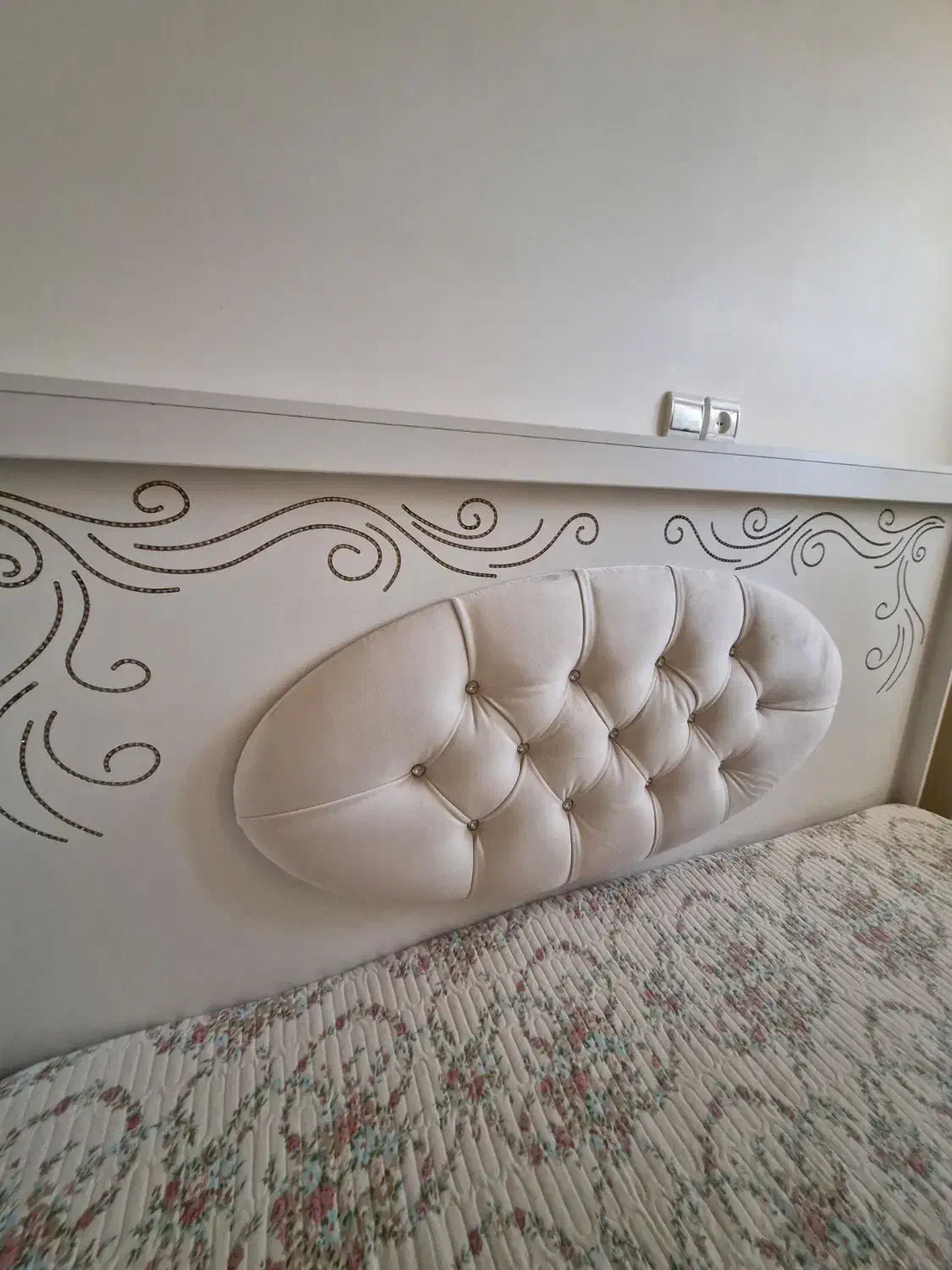 سرویس خواب ۲نفره در حدنو با ۱تشک به عنوان اشانتیون|تخت و سرویس خواب|شبستر, |دیوار