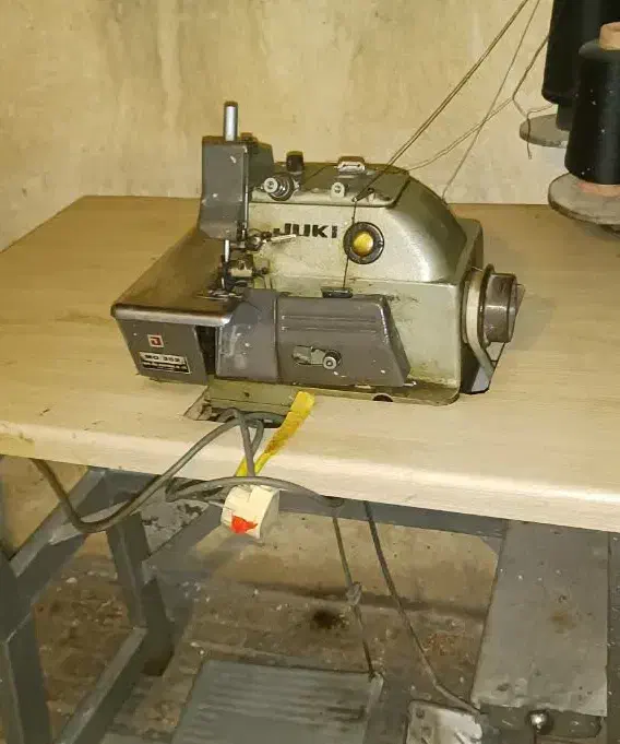 چرخ زیگزال ۳نخ مارک ژوکی اصل ژاپن|چرخ خیاطی و ریسندگی|بهارستان, |دیوار