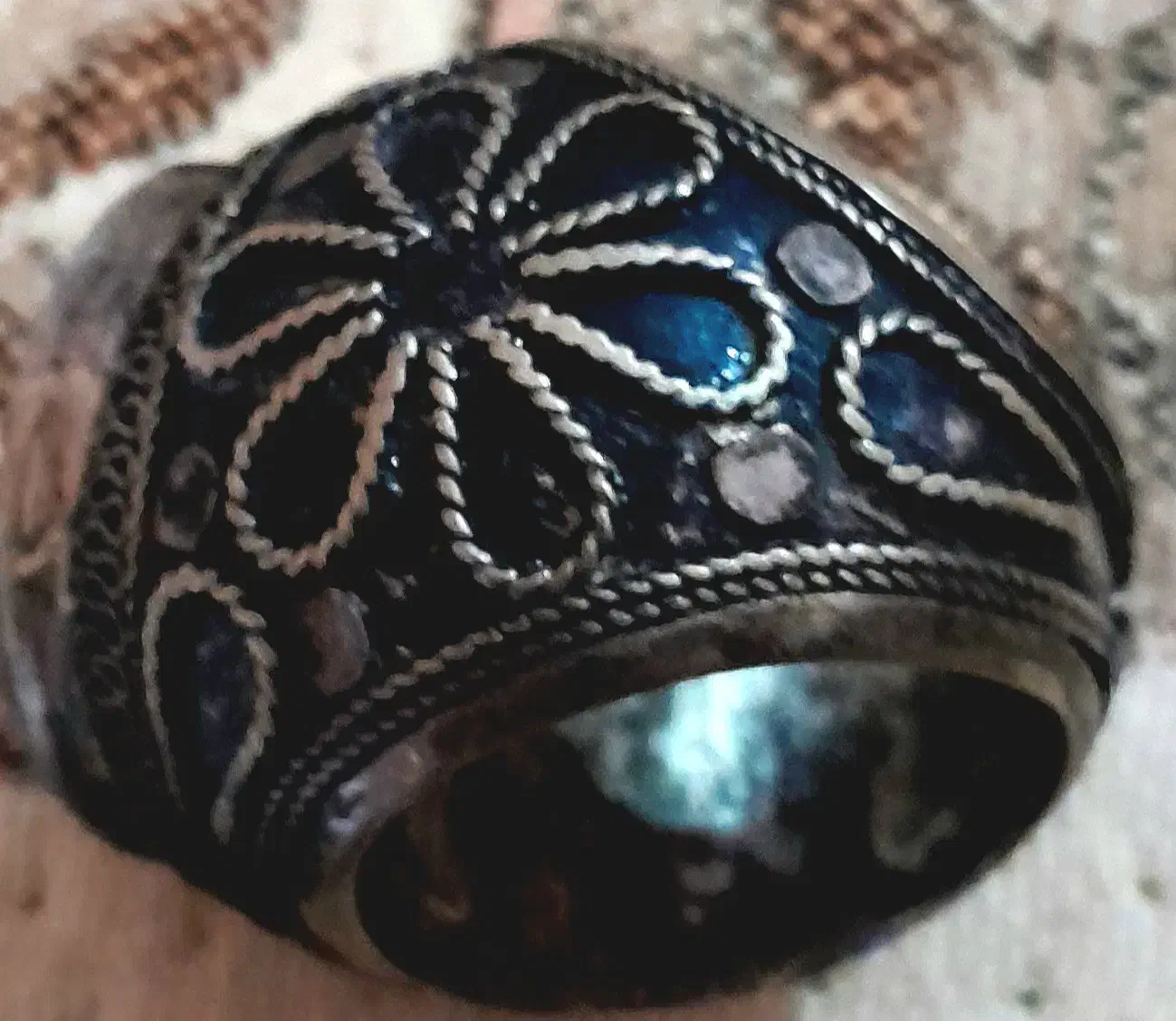 انگشتر کلکسیونی|کلکسیون اشیاء عتیقه|اصفهان, رکن الدوله غربی|دیوار