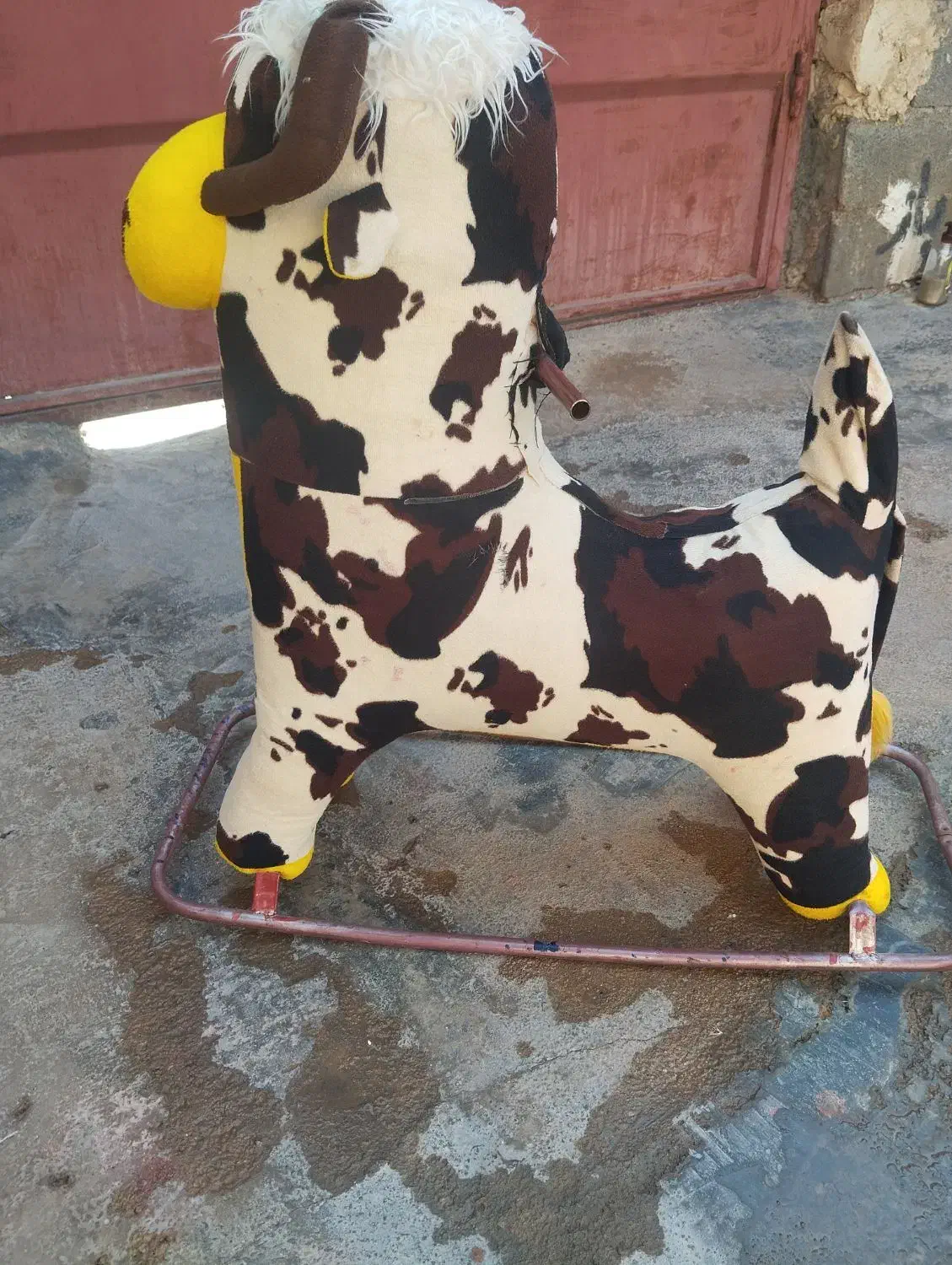 گاو اسباب بازی|اسباب‌‌بازی|لردگان, |دیوار