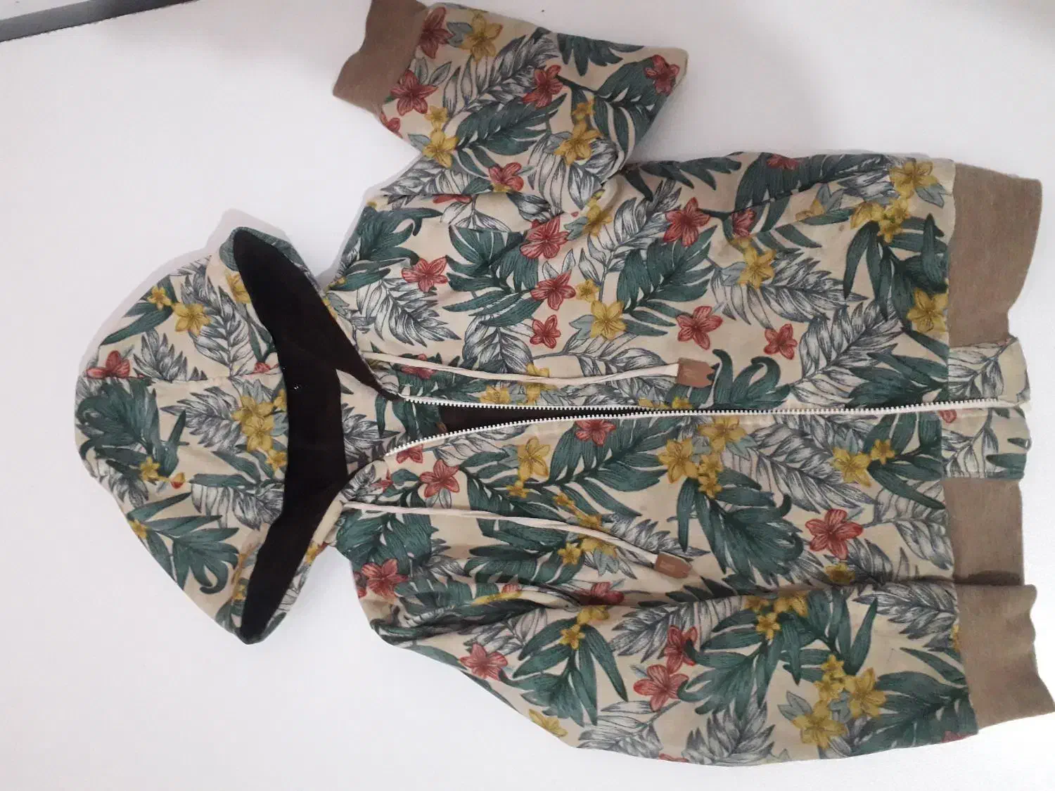 پافر|لباس|میانه, |دیوار