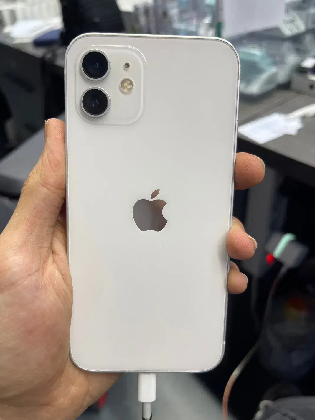 iphone 12 آیفون|موبایل|تهران, آسمان|دیوار