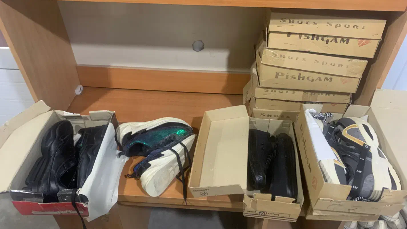 حراج چند جفت کتونی|حراج|تهران, منیریه|دیوار