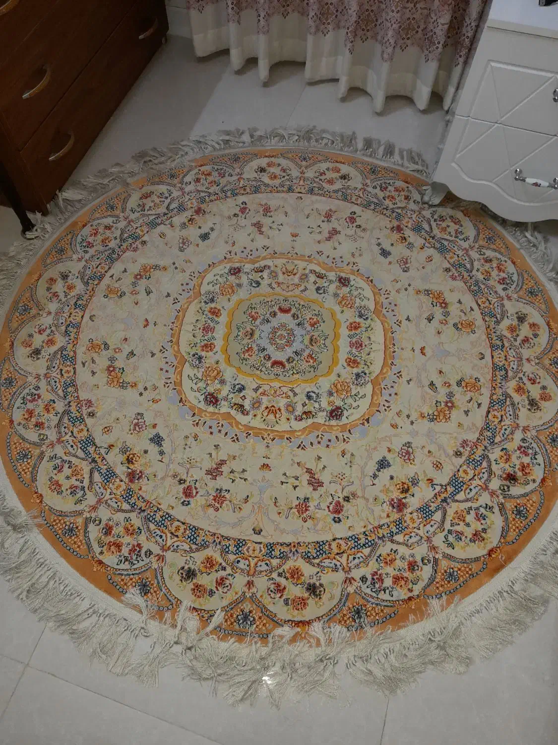 فرش گرد کرم|فرش|قوچان, |دیوار