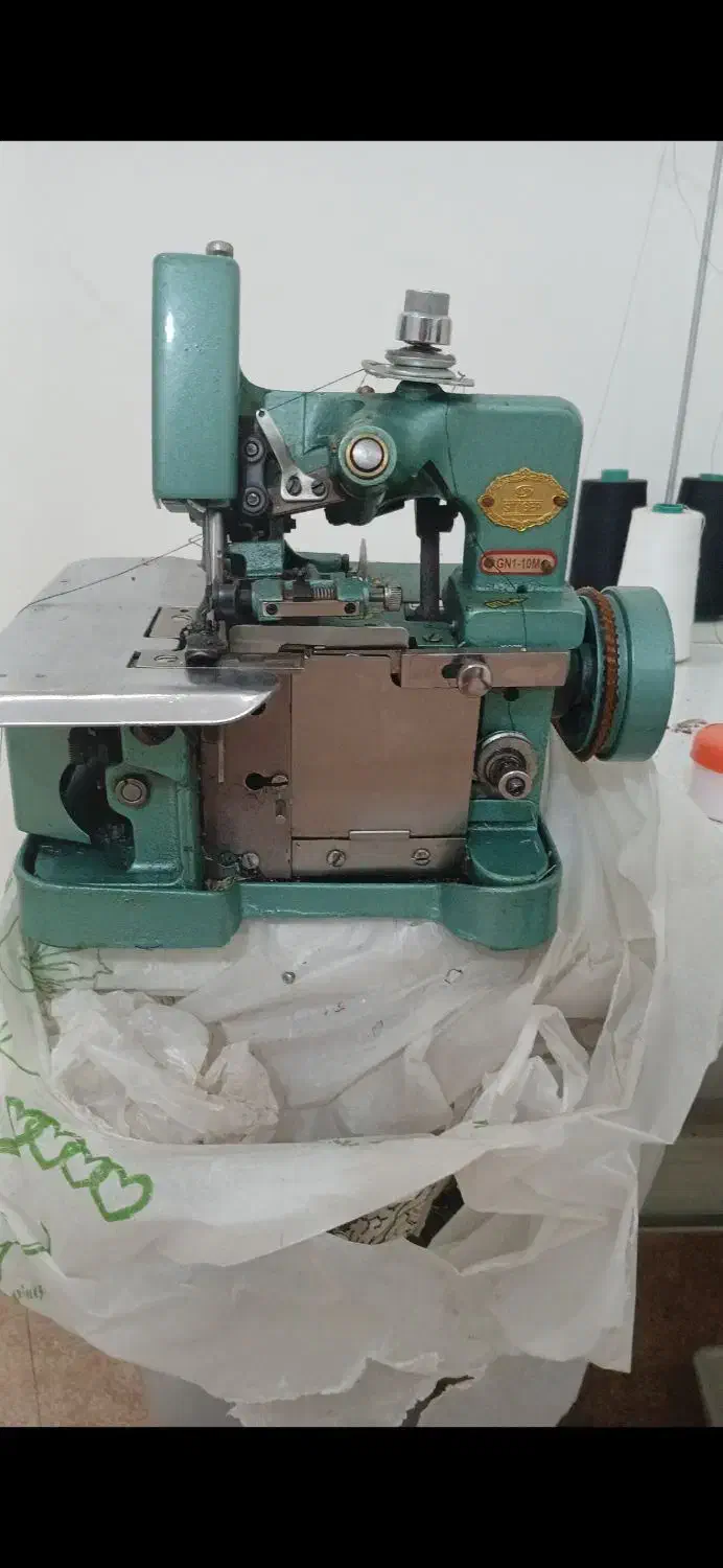 یک عدد چرخ خیاطی جک و یک پاکدوزی پروانه|چرخ خیاطی و ریسندگی|اهواز, کوی مندلی(سه راه خرمشهر)|دیوار