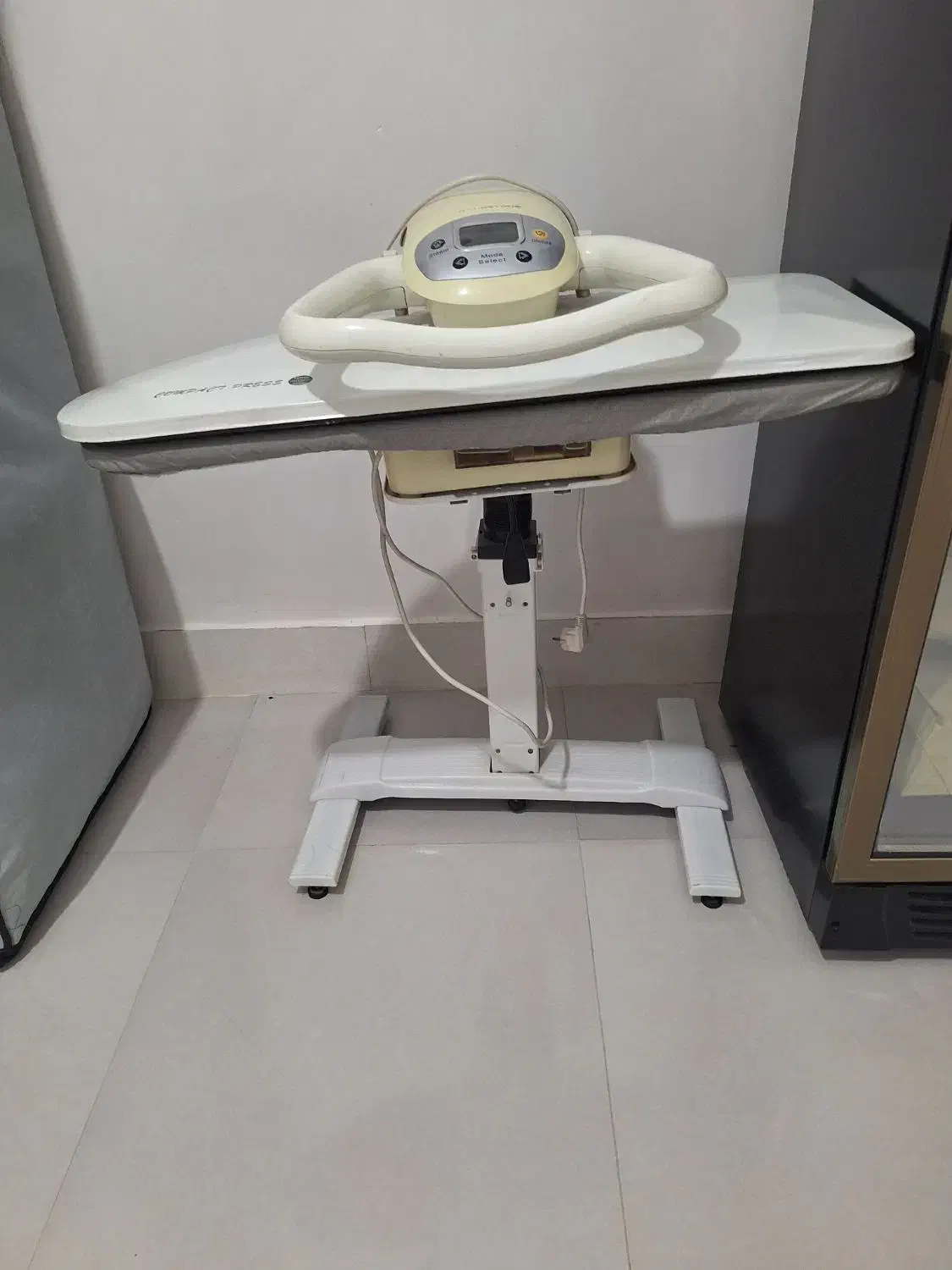 اتو پرس|اتو و لوازم اتو|خرمآباد, |دیوار