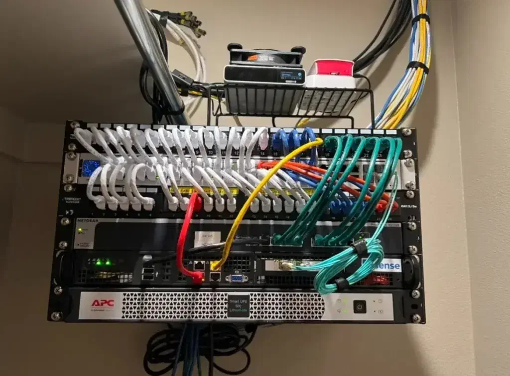 نصب و راهاندازی شبکه و دوربین و تجهیزات کامپیوتر|خدمات رایانهای و موبایل|تهران, نیلوفر|دیوار