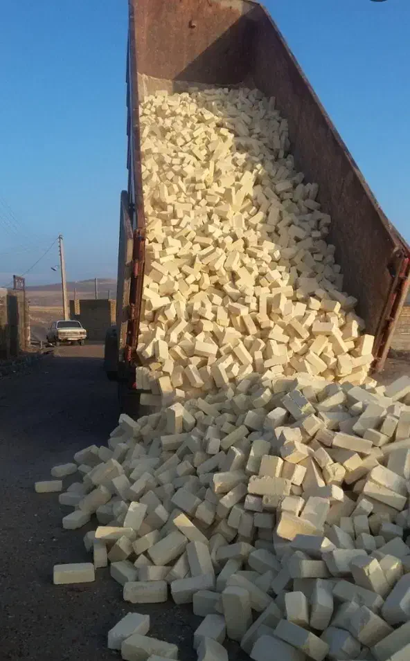 تولید اجرگری زرد و قرمز و آجرپرسی|عمدهفروشی|شهر بابک, |دیوار