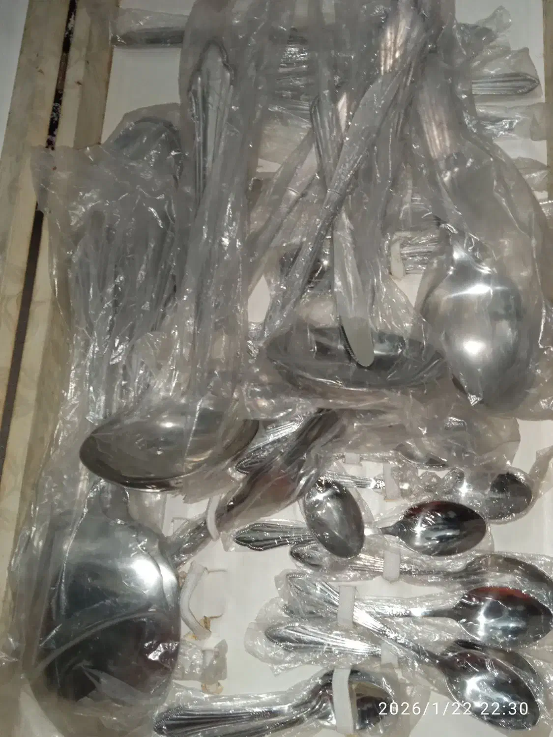 سرویس قاشق چنگال|ظروف سرو و پذیرایی|شاهین‌شهر, شهرک گلدیس|دیوار