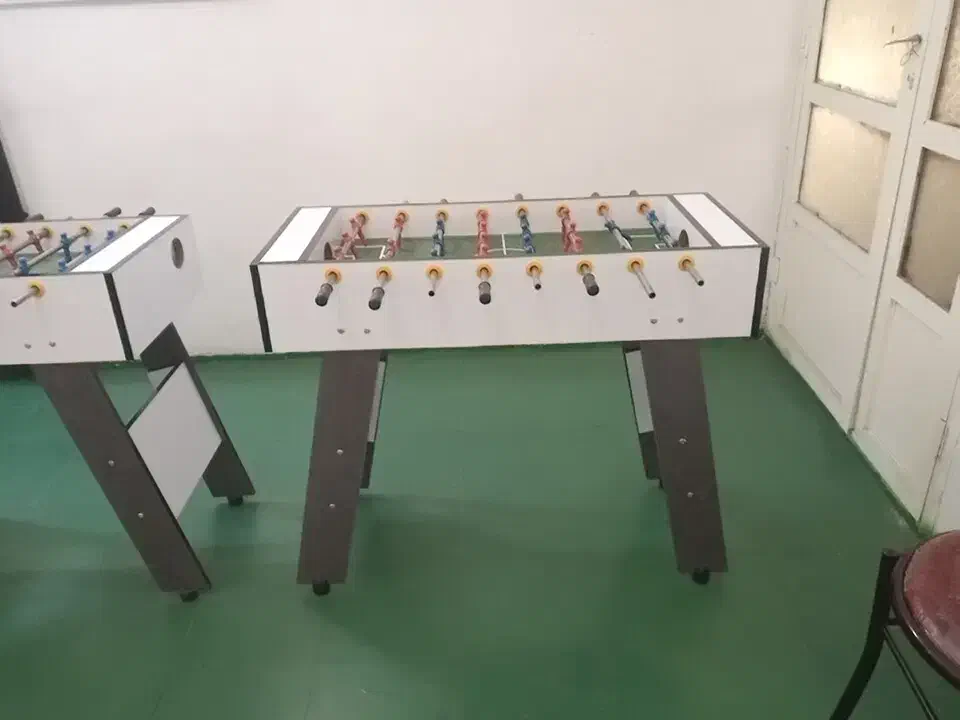 فوتبال دستی نوجوانان  در حد نو بدون خط وخش|تجهیزات ورزشی|اشترینان, |دیوار