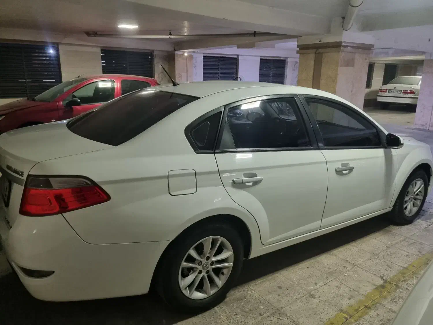 برلیانس ۳۳۰|خودرو سواری و وانت|اندیشه, اندیشه فاز ۴|دیوار